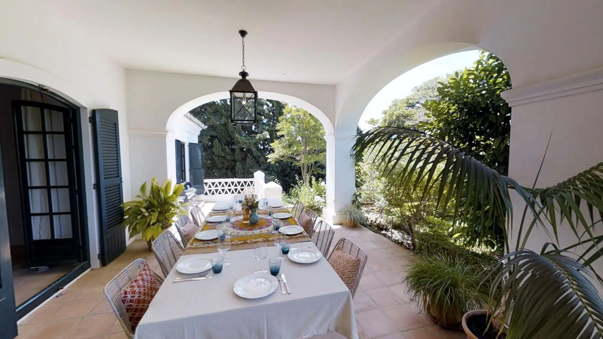 Spacious Andalusian-Inspired Villa With Scenic Views Marbella İspanya